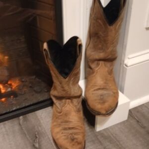 Brown Leather Cowboy Boots - Distressed Western Style